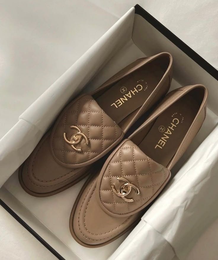 CHANEL LOAFER BEIGE
