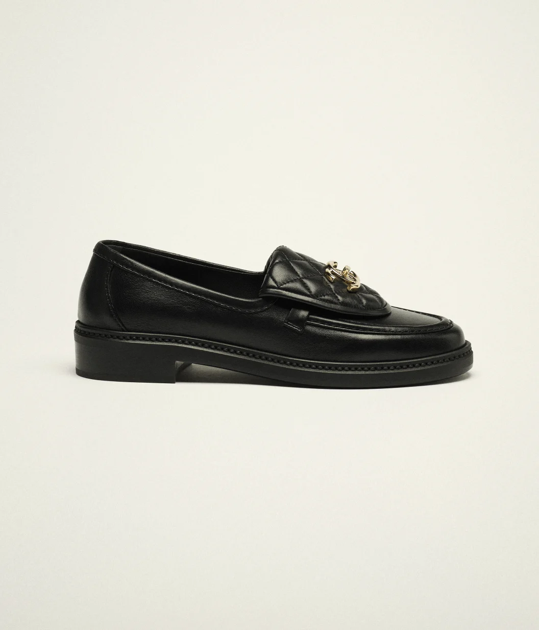 CHANEL CLASSIC LOAFER