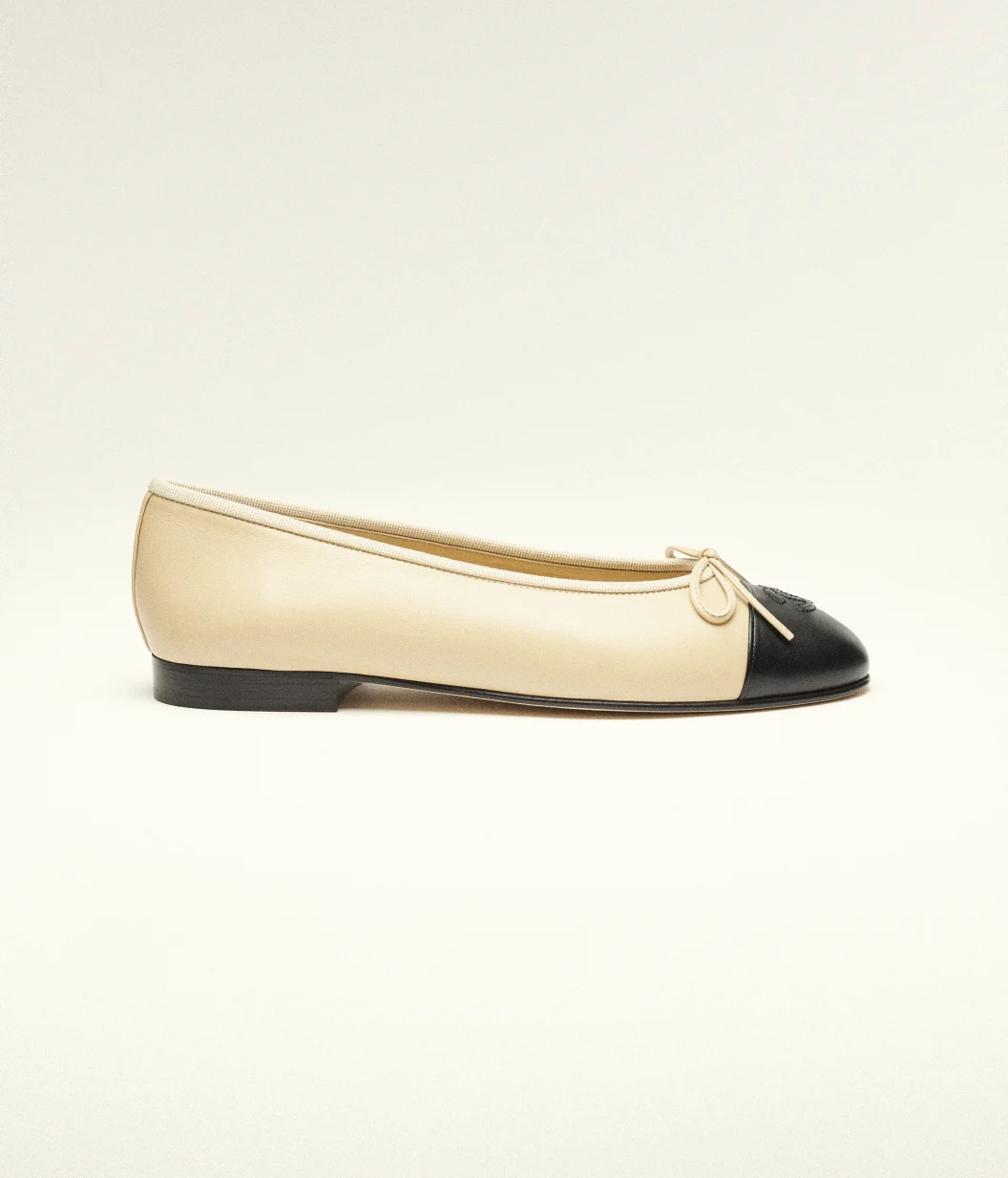 CHANEL BALLET FLAT BEIGE/BLACK