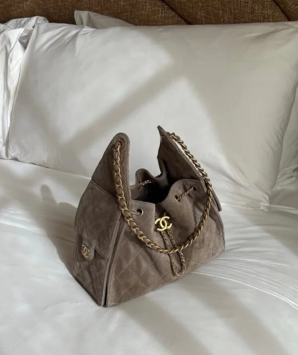 CHANEL 25 HOBO BAG GREY SUEDE
